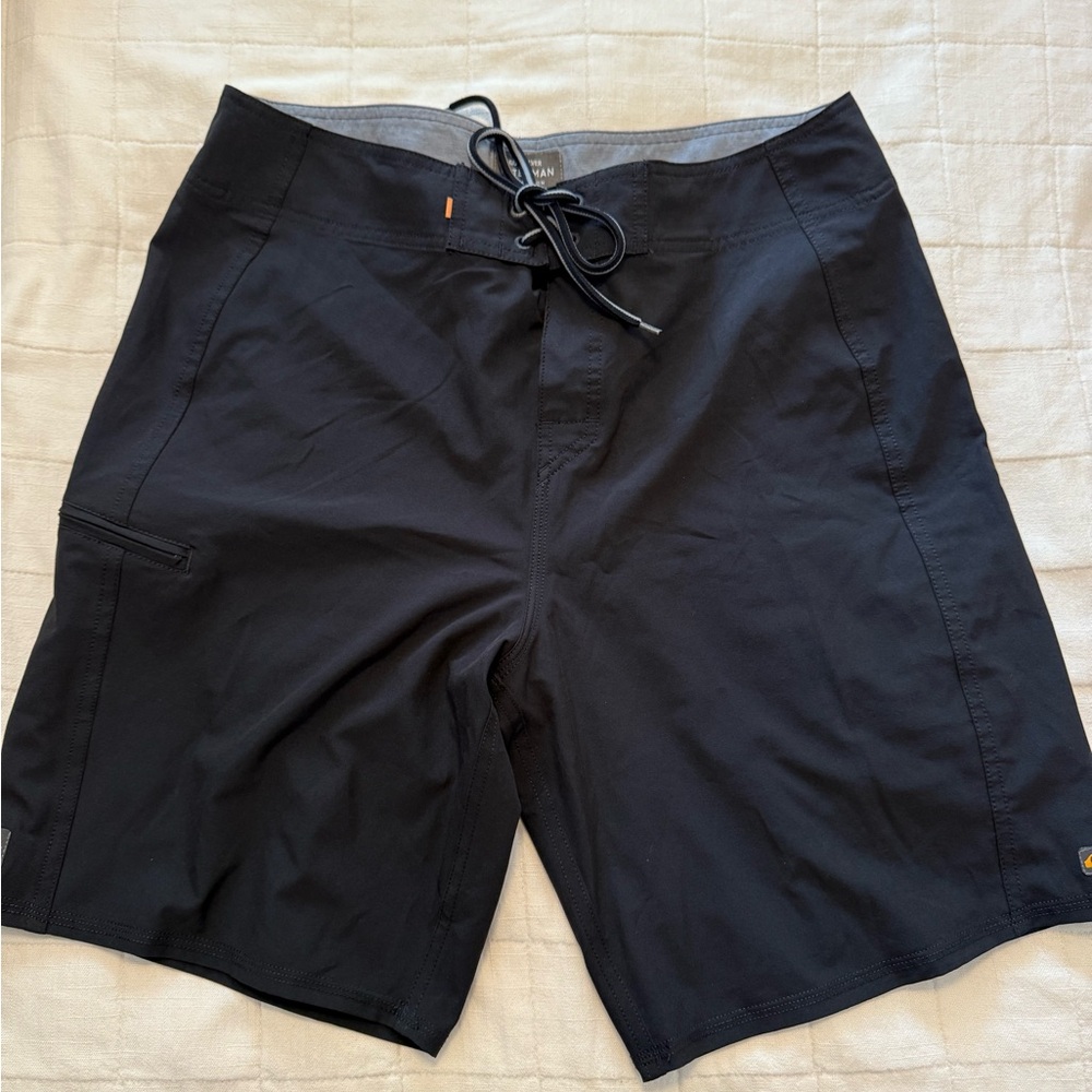!! SOLD!! Quiksilver mens board shorts